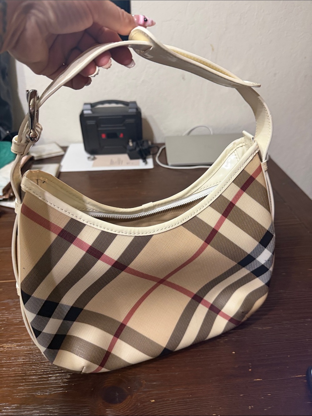Vintage Burberry Nova check Hobo Shoulder Bag Ivory leather